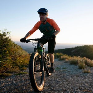 Why Cycling Clothing Are Suitable For Cycling Sports